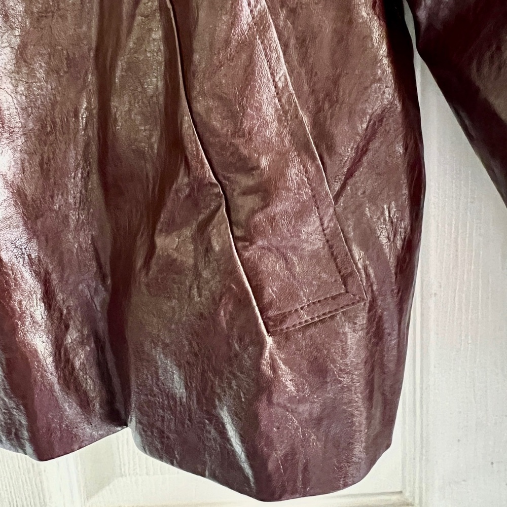 Commense Faux Leather Zipper Short Polo Jacket - Picture 15 of 15